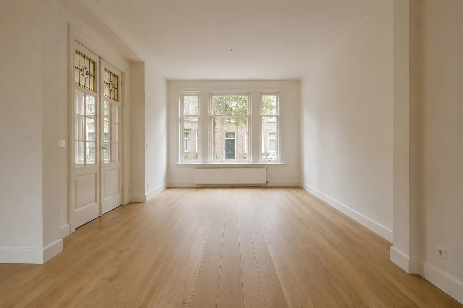 Original dining room before virtual staging