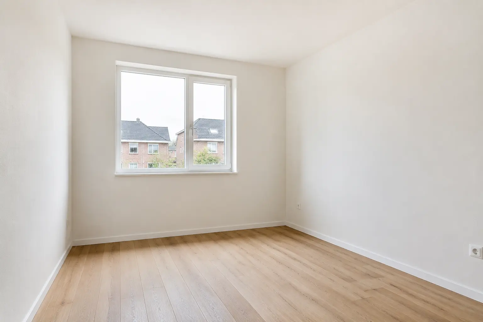 Original children’s room before virtual staging
